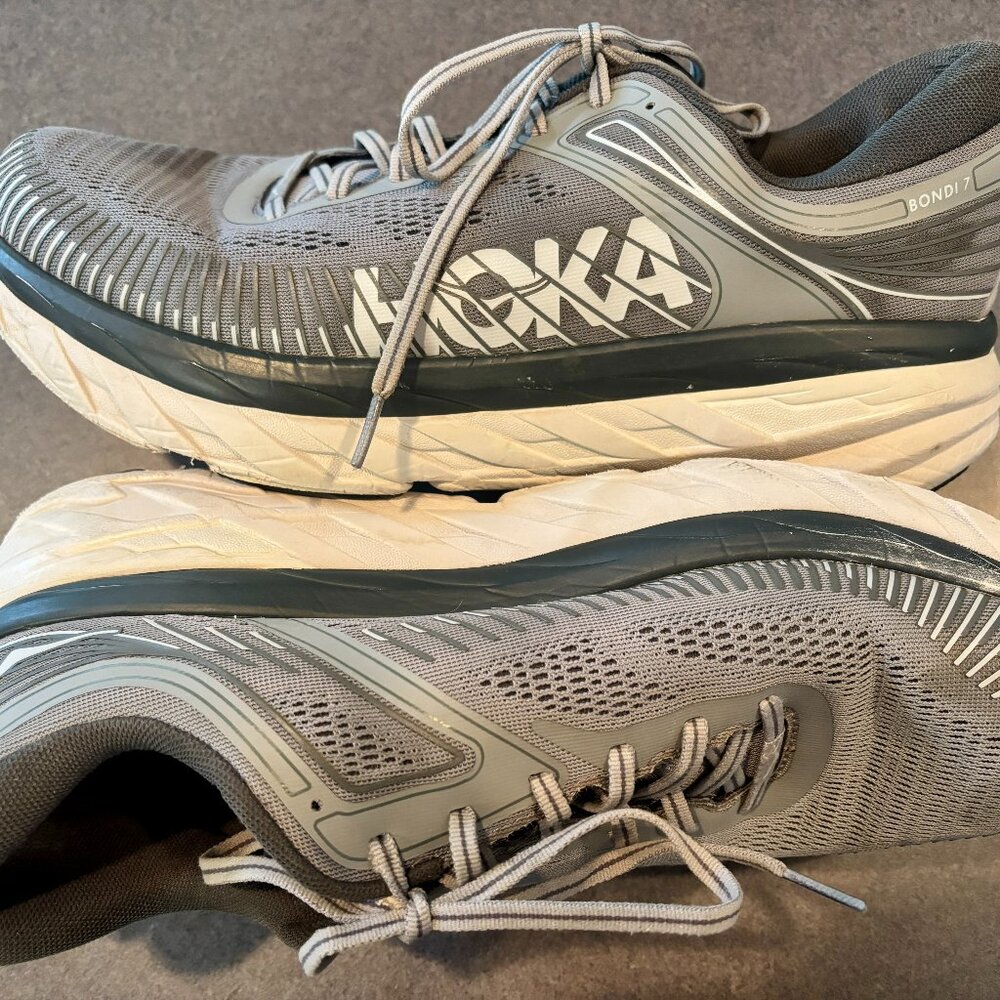 ~~Hoka One One Bondi 7 Running Shoes Wild Dove Dark Shadow Mens Size 12..